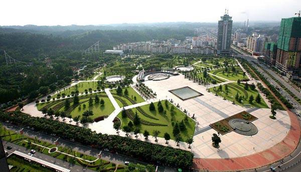 廣場用洗地機應該避免哪些不當操作.jpg 廣場用洗地機應該避免哪些不當操作.jpg